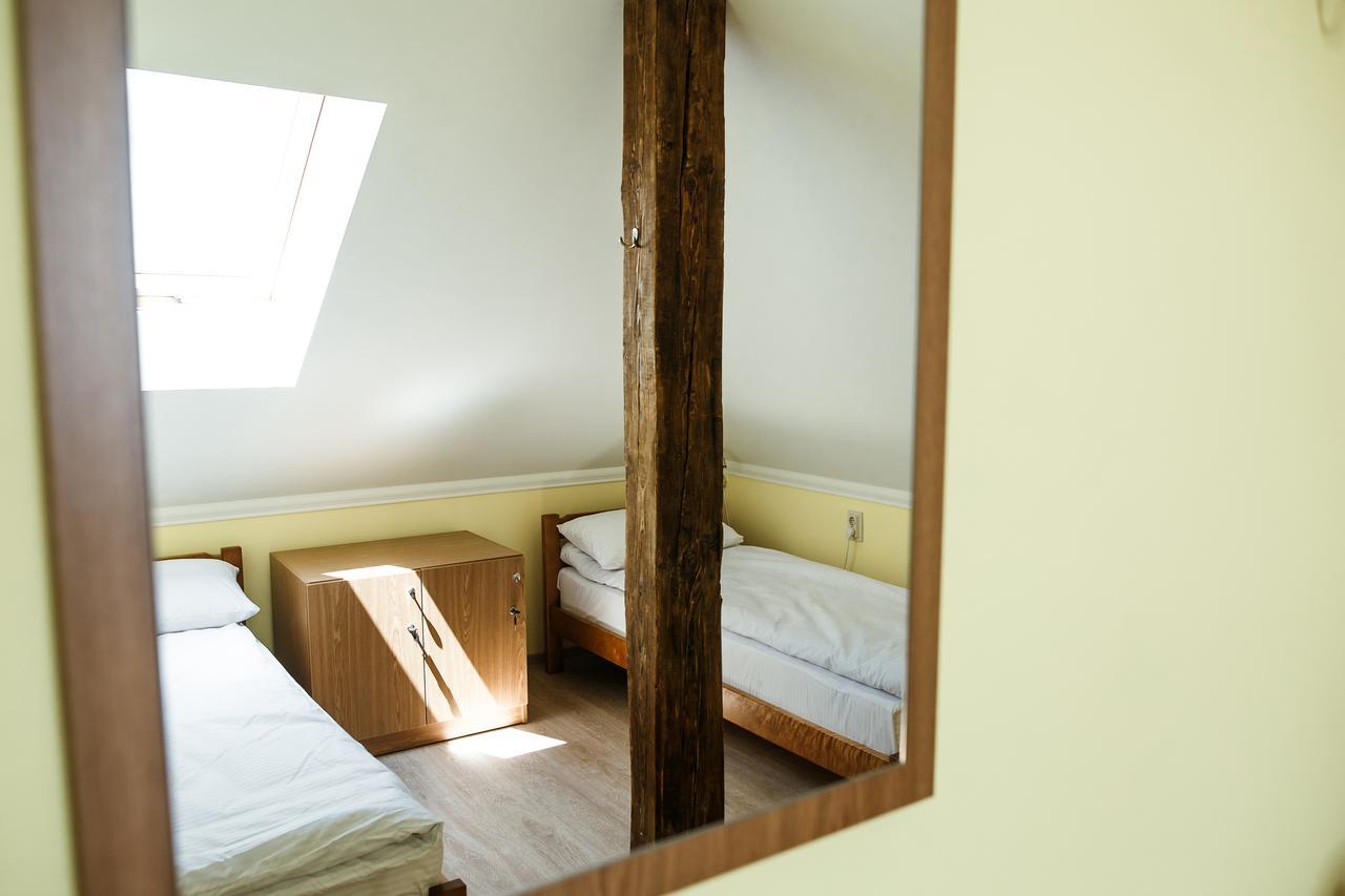 Sweet Home Hostel / Guest House Chernivtsi Exterior foto